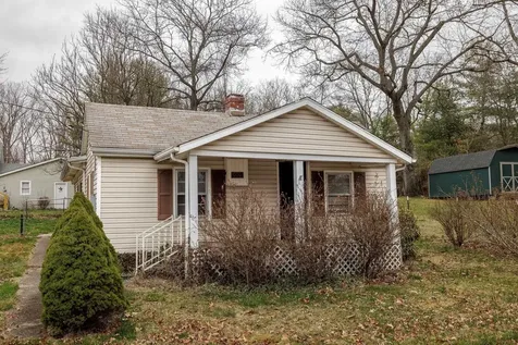 1009 Frye Street Waynesboro VA 22980