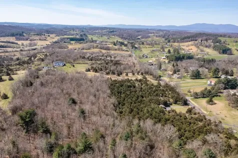 4 Crown Ridge Berry Farm Road Staunton VA 24401