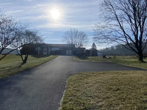 4225 Pineville Road Port Republic VA 24471