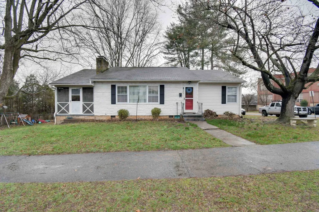 2275 Chestnut Avenue Buena Vista VA 24416