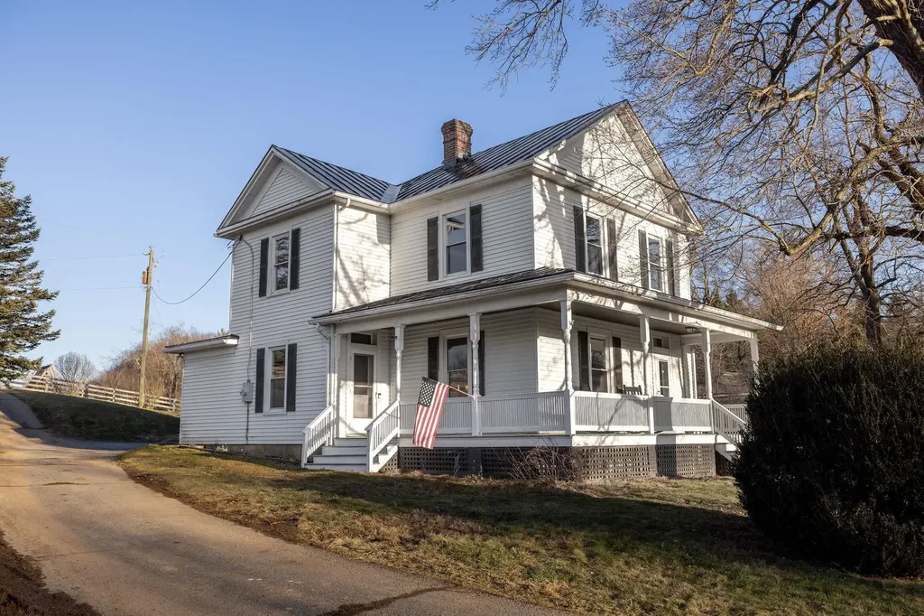 125 Smoky Row Road Staunton VA 24401