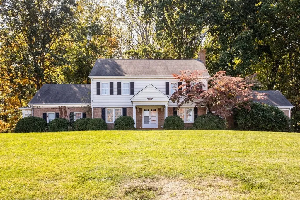 71 First Street Fishersville VA 22939