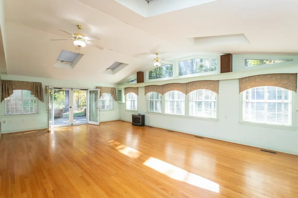 71 First Street Fishersville VA 22939