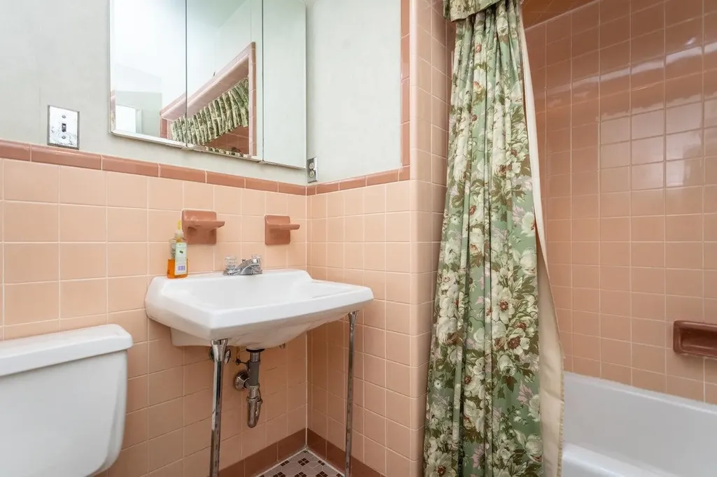 71 First Street Fishersville VA 22939