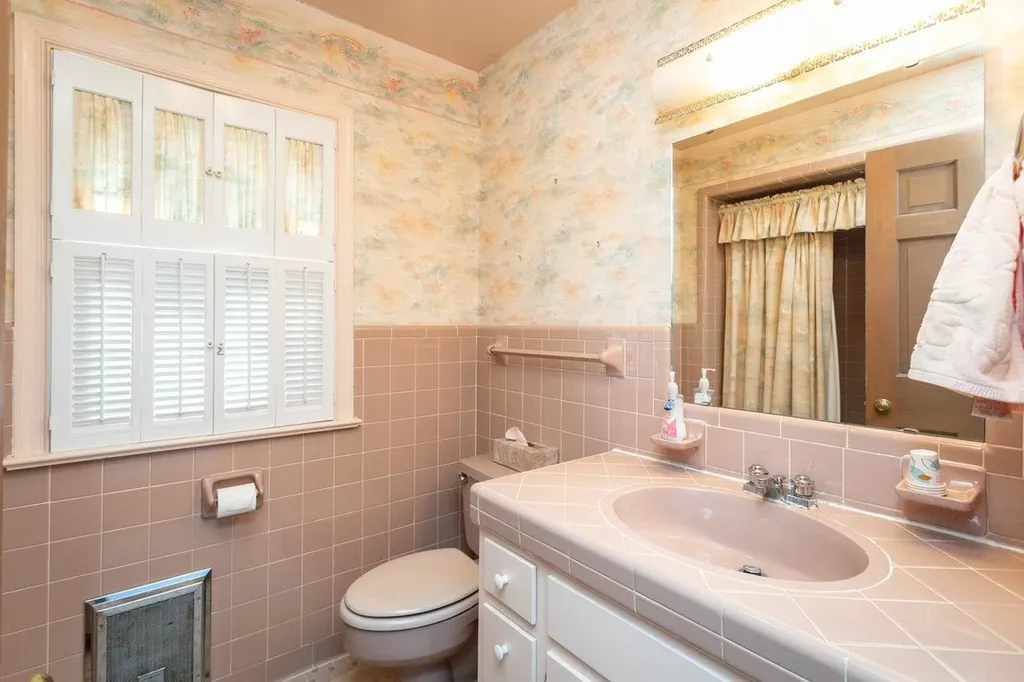 71 First Street Fishersville VA 22939