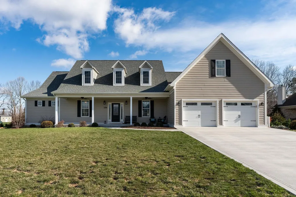 154 Jaspers Lane Stuarts Draft VA 24477