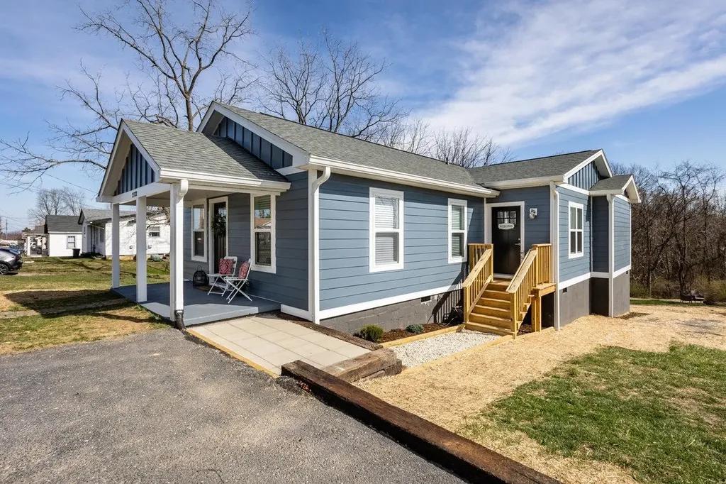 2712 Blair Street Staunton VA 24401