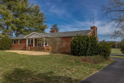 278 East Point Road Elkton VA 22827