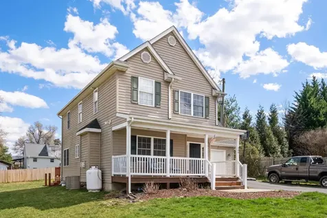 304 Grove Avenue Waynesboro VA 22980