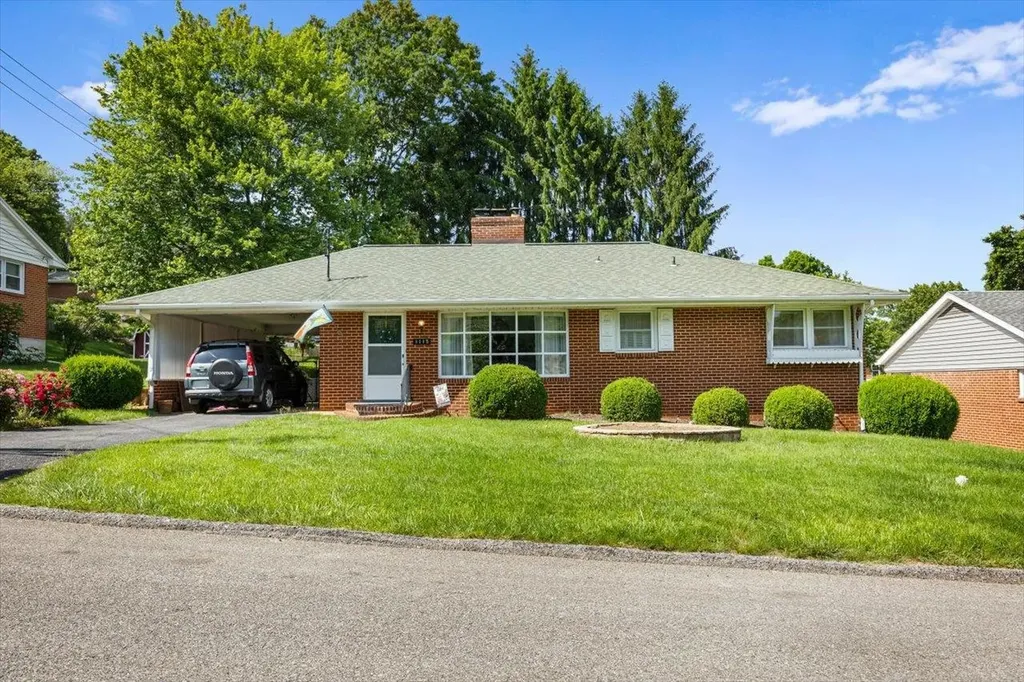 1115 Skymont Road Staunton VA 24401