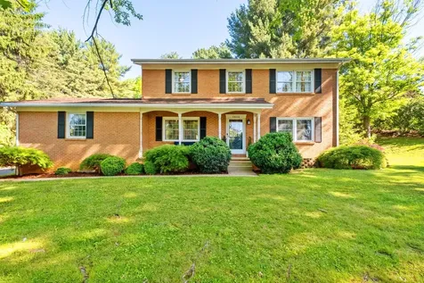1024 Ridgemont Drive Staunton VA 24401