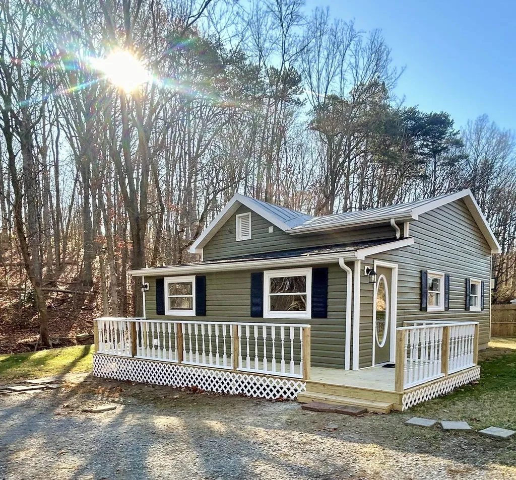 1294 Main Street E Stanley VA 22851