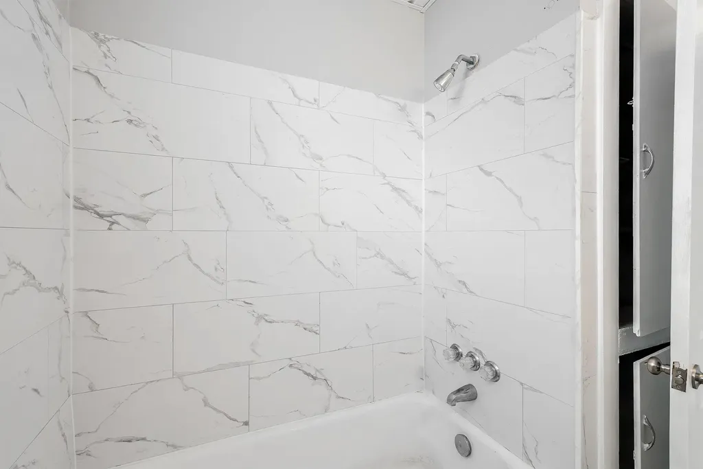 203 Main Street N Broadway VA 22815