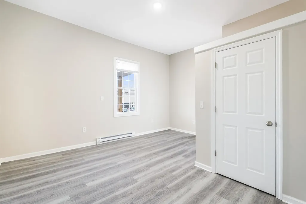 203 Main Street N Broadway VA 22815