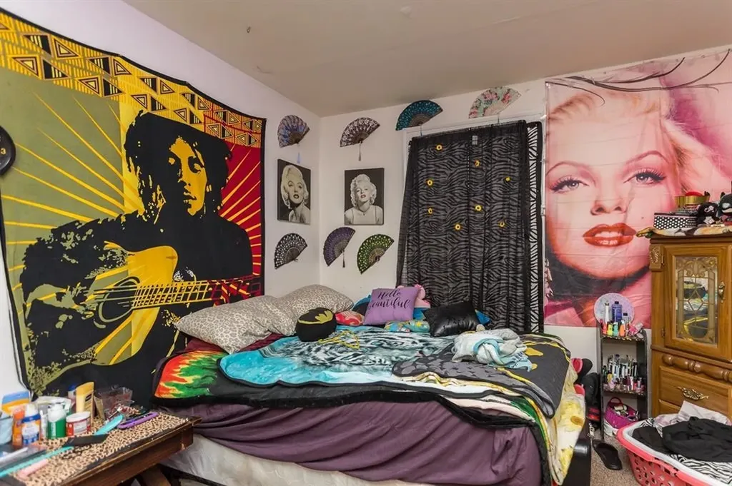 203 Main Street N Broadway VA 22815