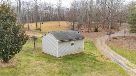 151 Granjo Lane Churchville VA 24421