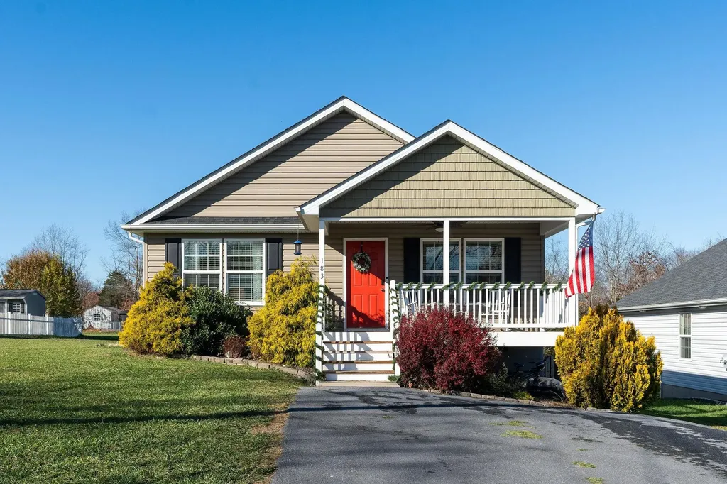 183 Elliot Street Staunton VA 24401