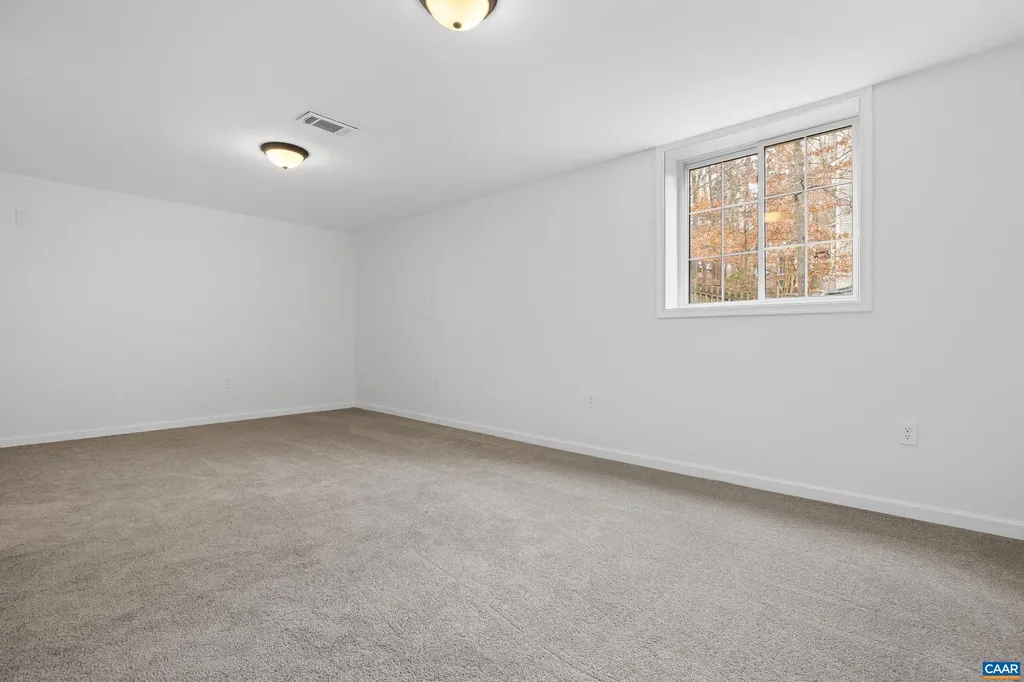 33 Brougham Road Palmyra VA 22963