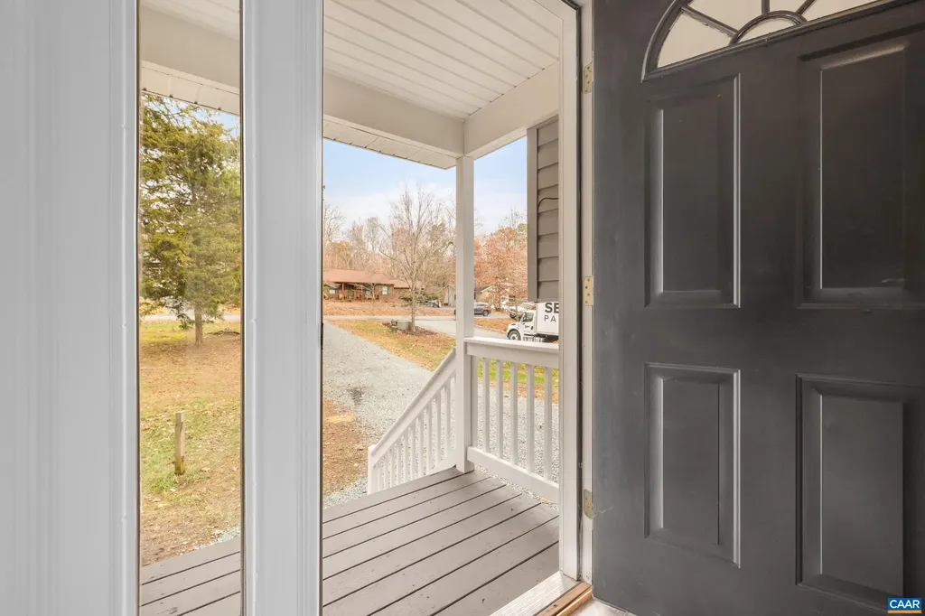 33 Brougham Road Palmyra VA 22963