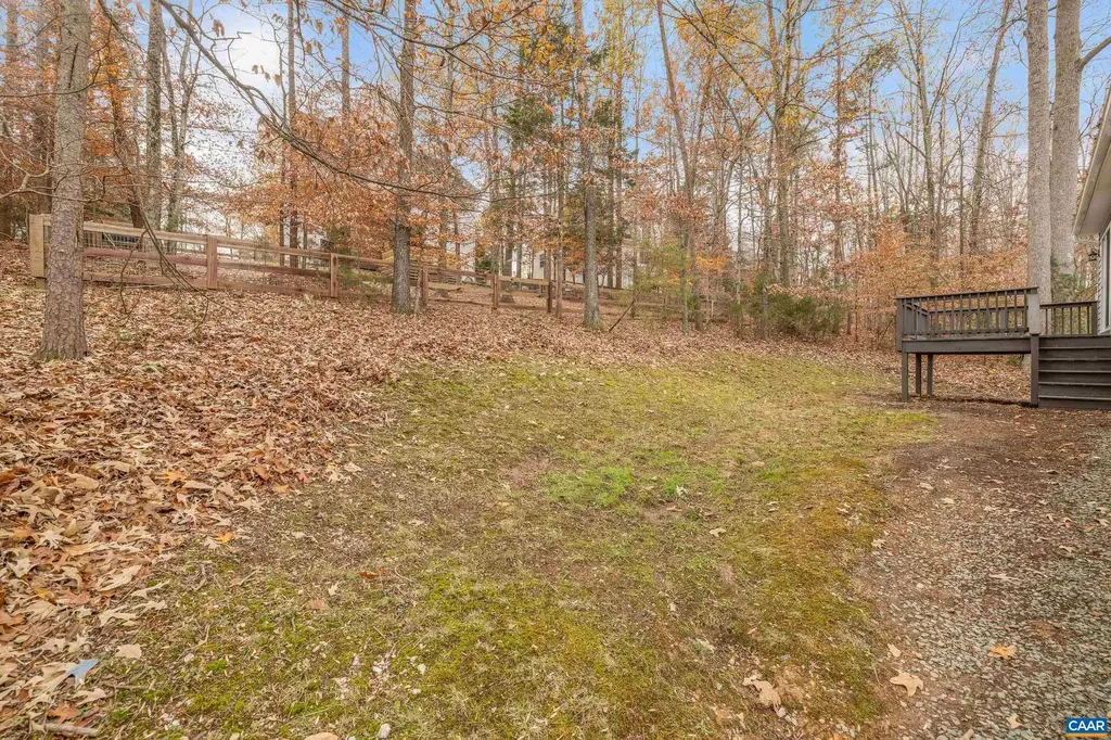 33 Brougham Road Palmyra VA 22963