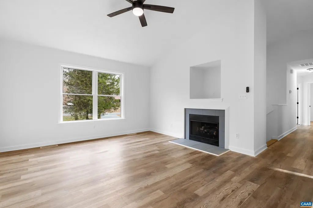 33 Brougham Road Palmyra VA 22963