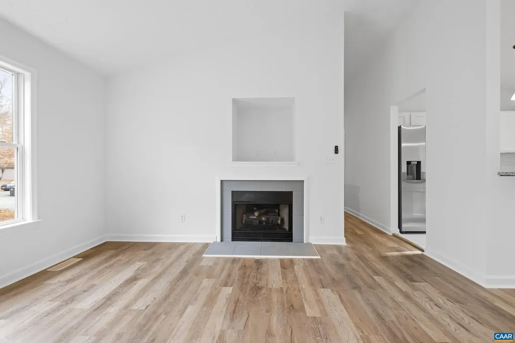 33 Brougham Road Palmyra VA 22963