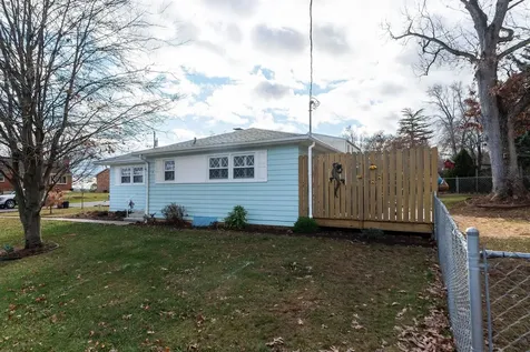 1612 Ridgeway Drive Staunton VA 24401