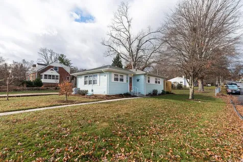 1612 Ridgeway Drive Staunton VA 24401