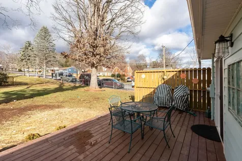 1612 Ridgeway Drive Staunton VA 24401