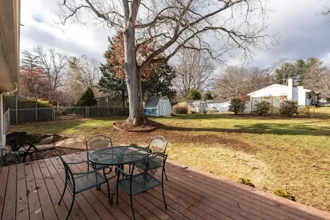 1612 Ridgeway Drive Staunton VA 24401