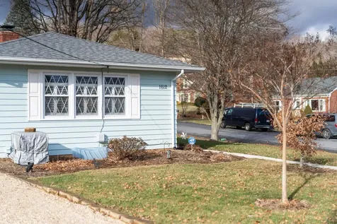 1612 Ridgeway Drive Staunton VA 24401