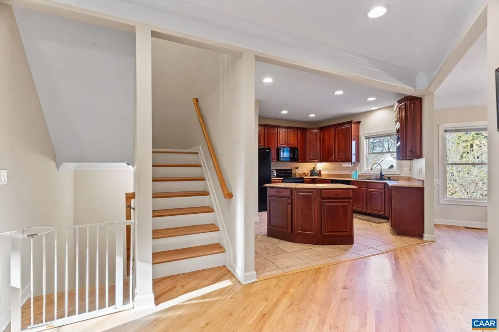 1286 Chatham Ridge Charlottesville VA 22901