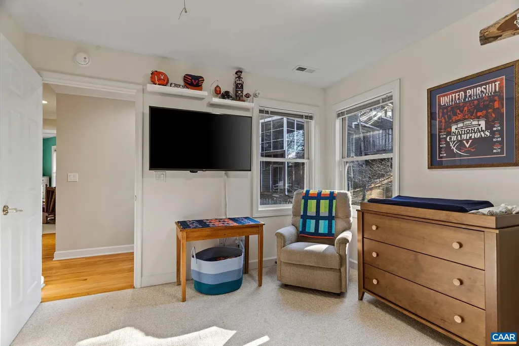 1286 Chatham Ridge Charlottesville VA 22901