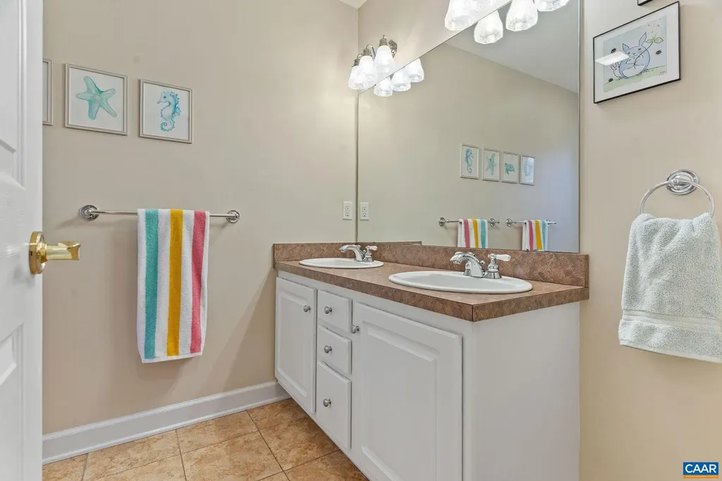 1286 Chatham Ridge Charlottesville VA 22901