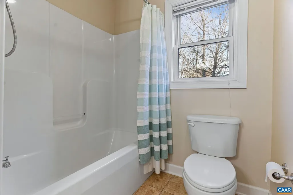 1286 Chatham Ridge Charlottesville VA 22901