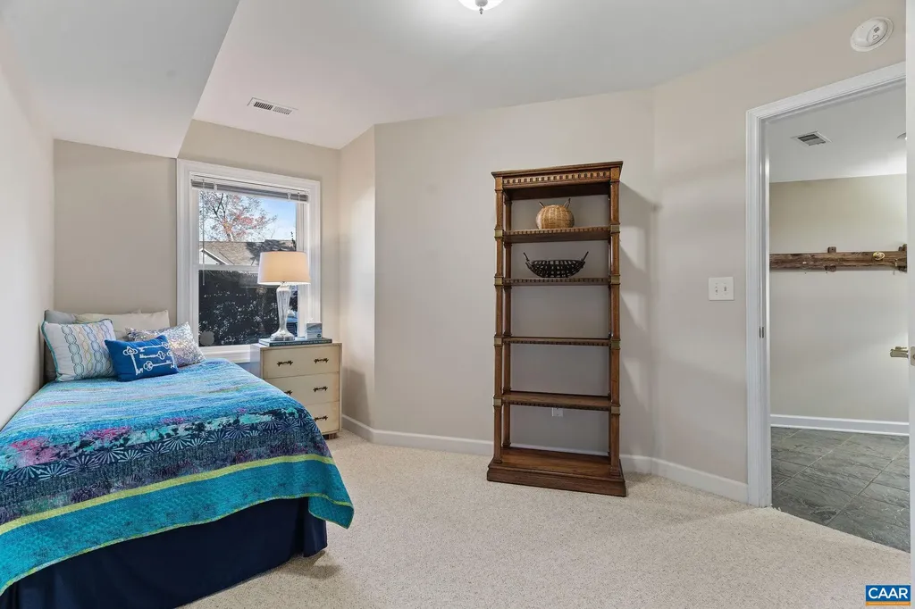 1286 Chatham Ridge Charlottesville VA 22901