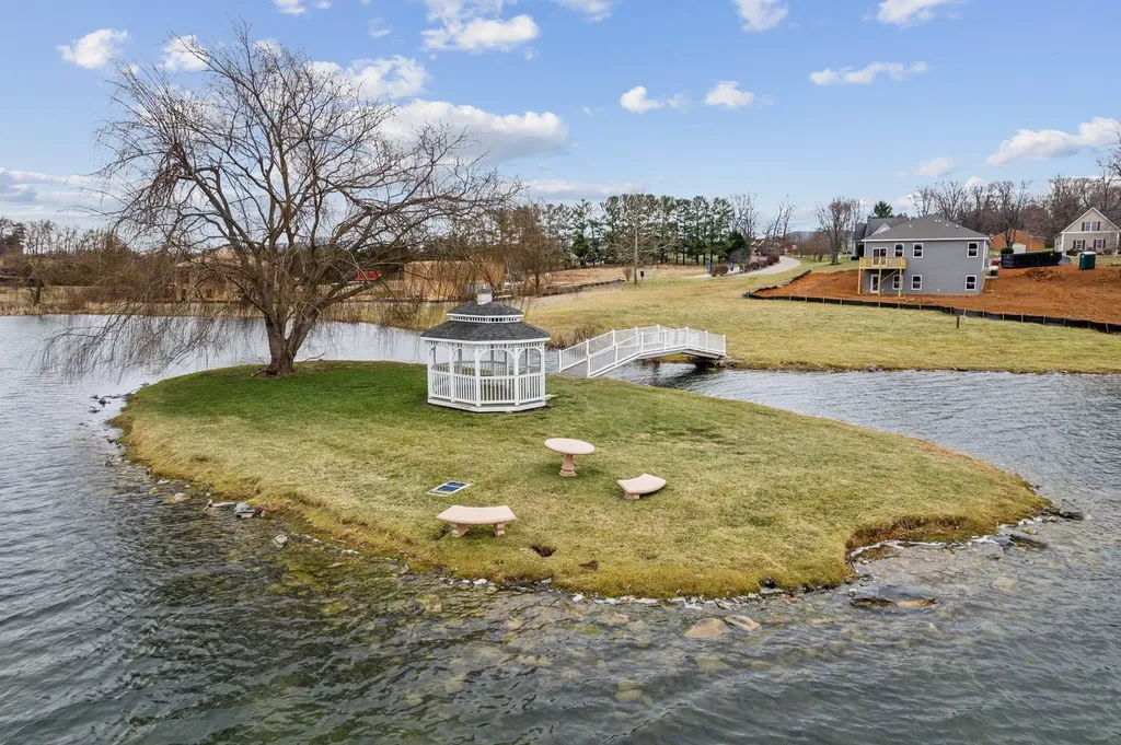212 Waterfront Drive Raphine VA 24472