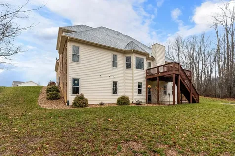 114 Jaspers Lane Stuarts Draft VA 24477