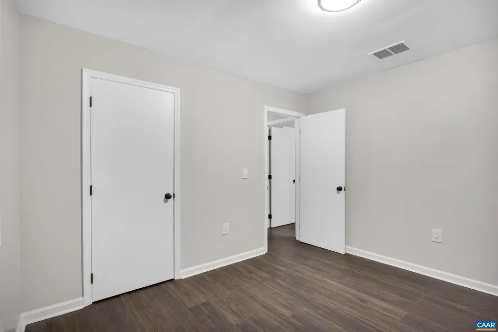 173 Peach Grove Road Louisa VA 23093