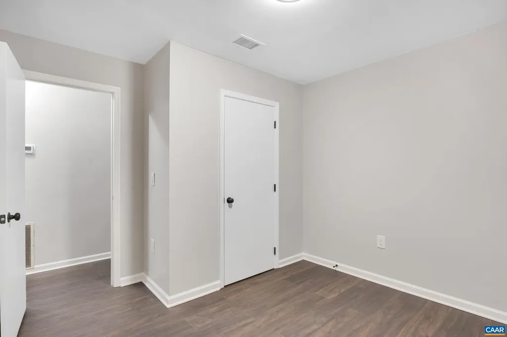 173 Peach Grove Road Louisa VA 23093