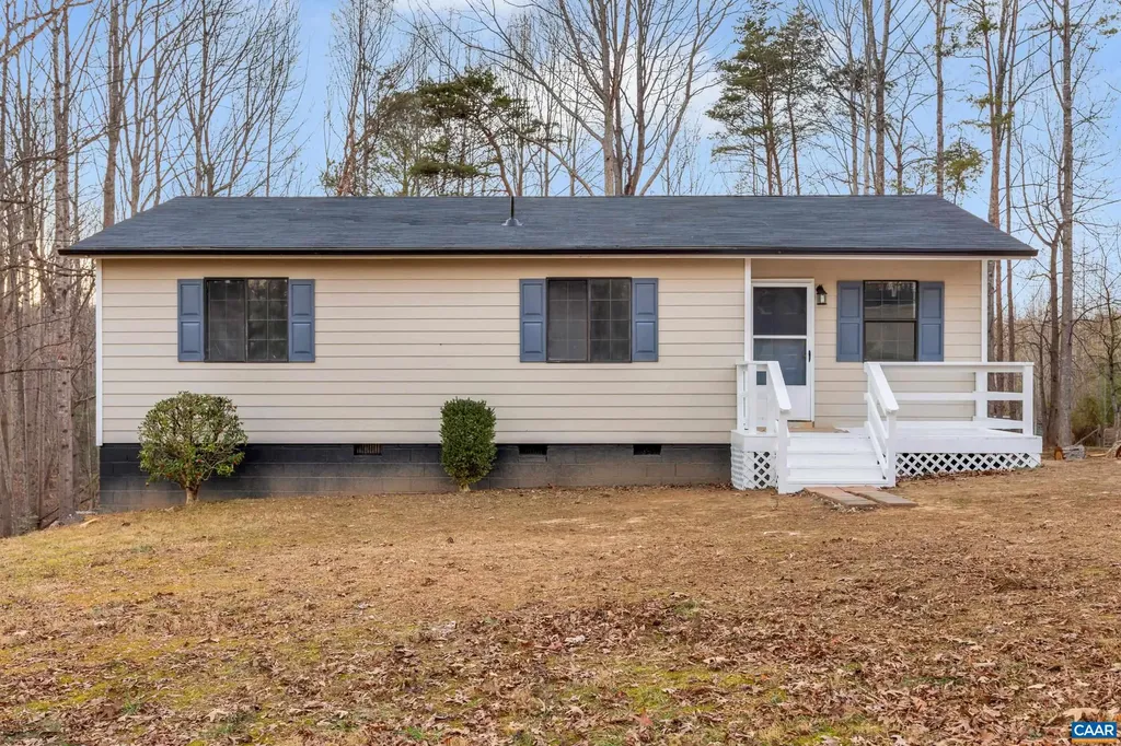 173 Peach Grove Road Louisa VA 23093