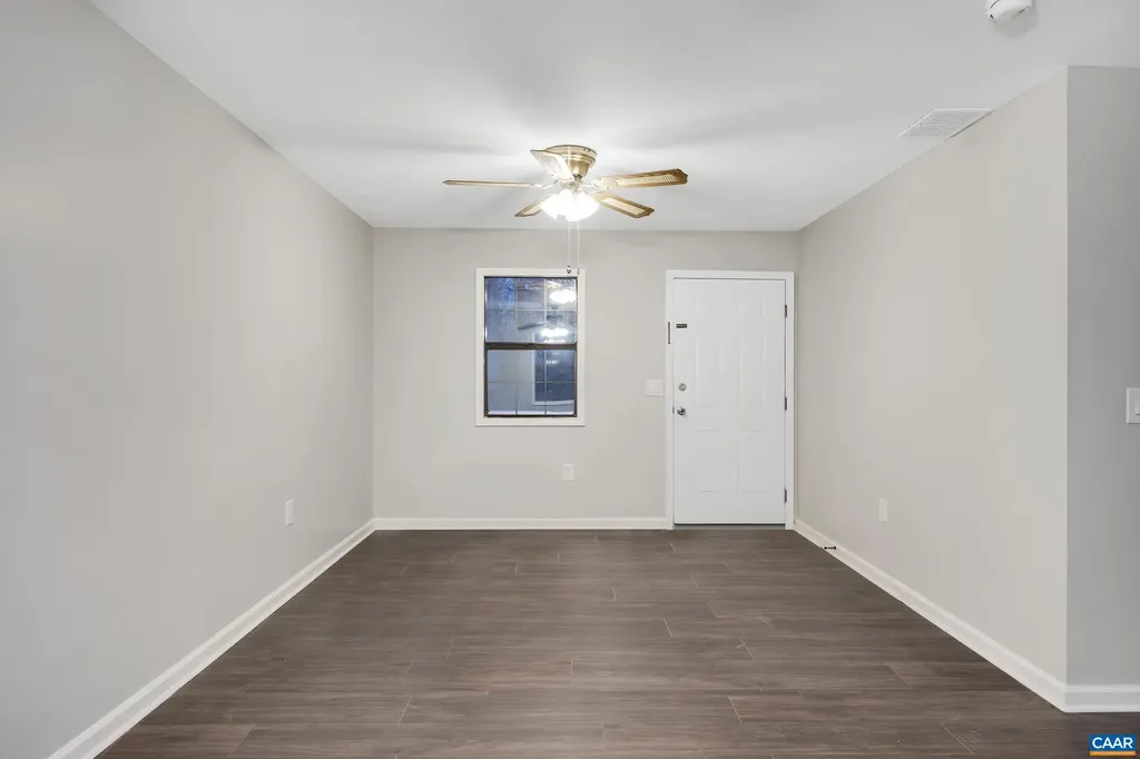 173 Peach Grove Road Louisa VA 23093