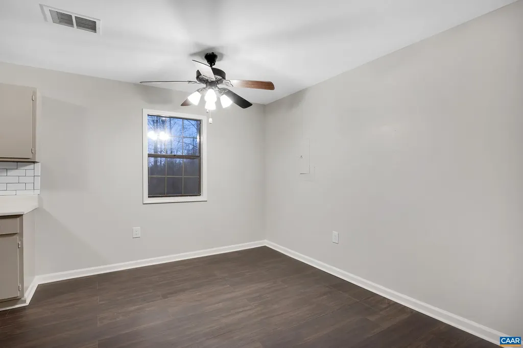 173 Peach Grove Road Louisa VA 23093