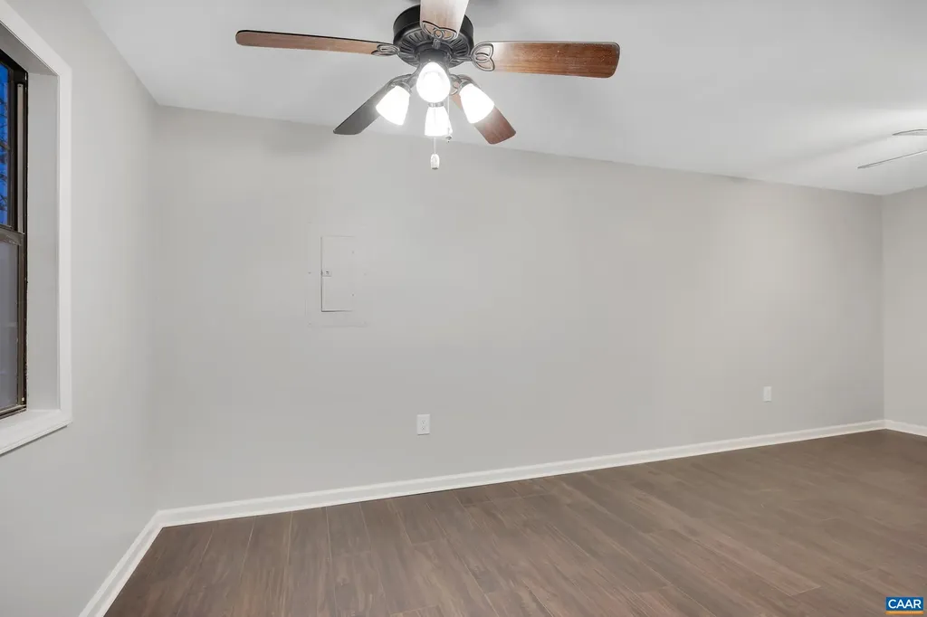 173 Peach Grove Road Louisa VA 23093