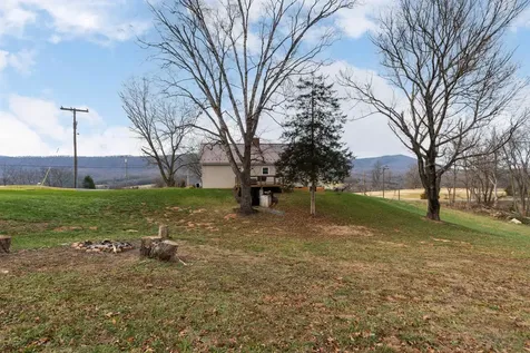 4733 Us Highway 340 Shenandoah VA 22849