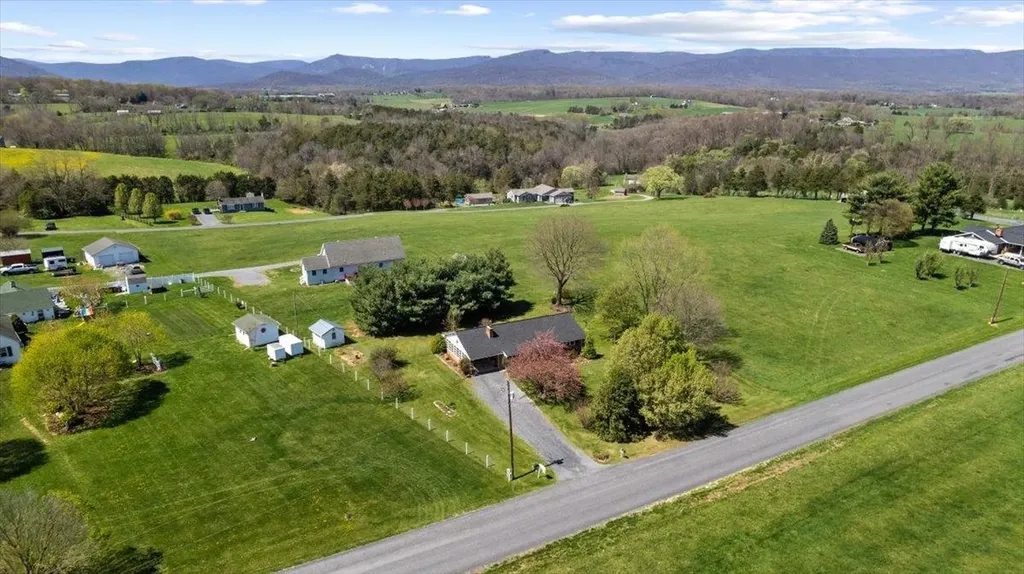 2447 Rittenour Road Edinburg VA 22824