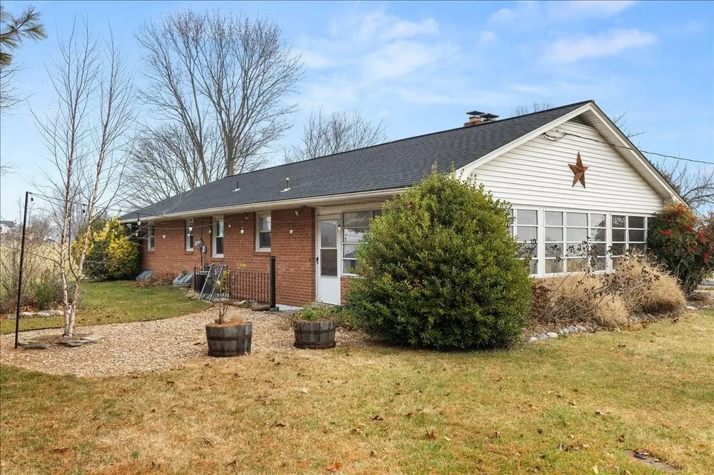 2447 Rittenour Road Edinburg VA 22824