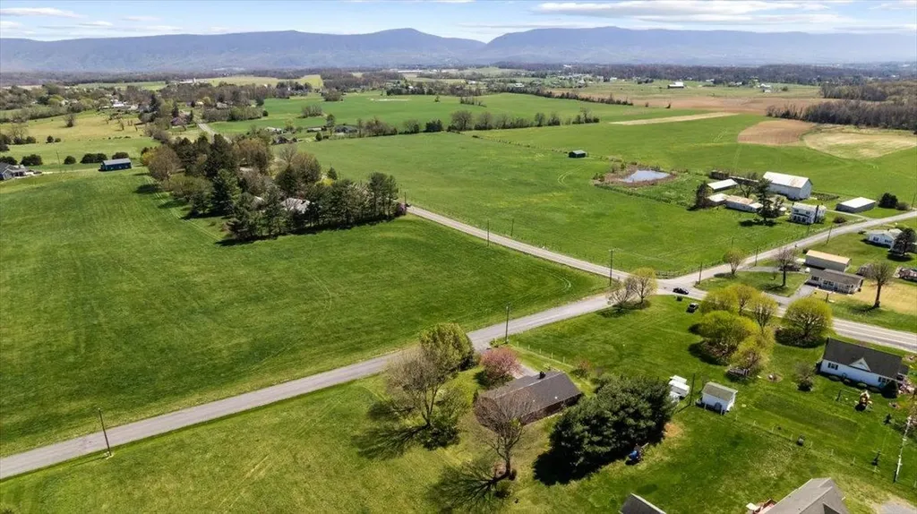 2447 Rittenour Road Edinburg VA 22824