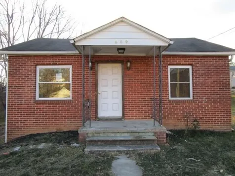 609 Grubert Avenue Staunton VA 24401