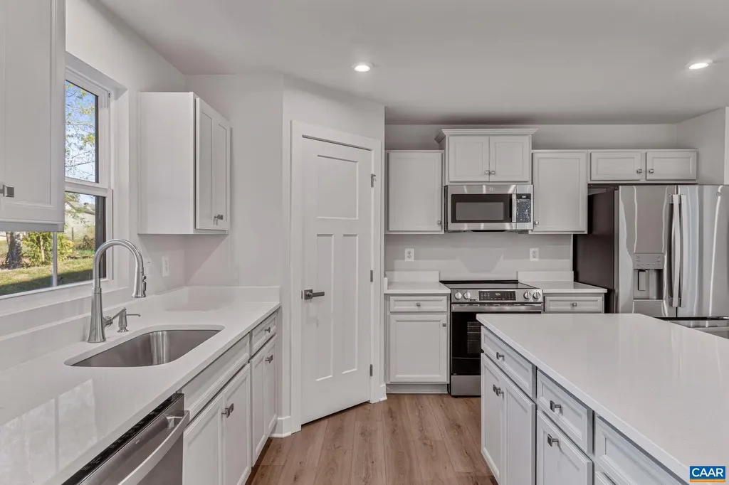 61 White Sands Boulevard Barboursville VA 22923